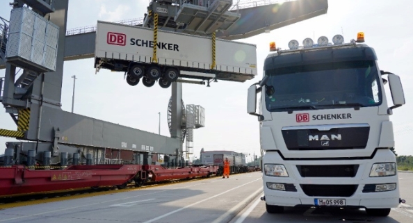 <a href=http://www.qdsiss.com.cn target=_blank class=infotextkey>國際快遞公司</a>