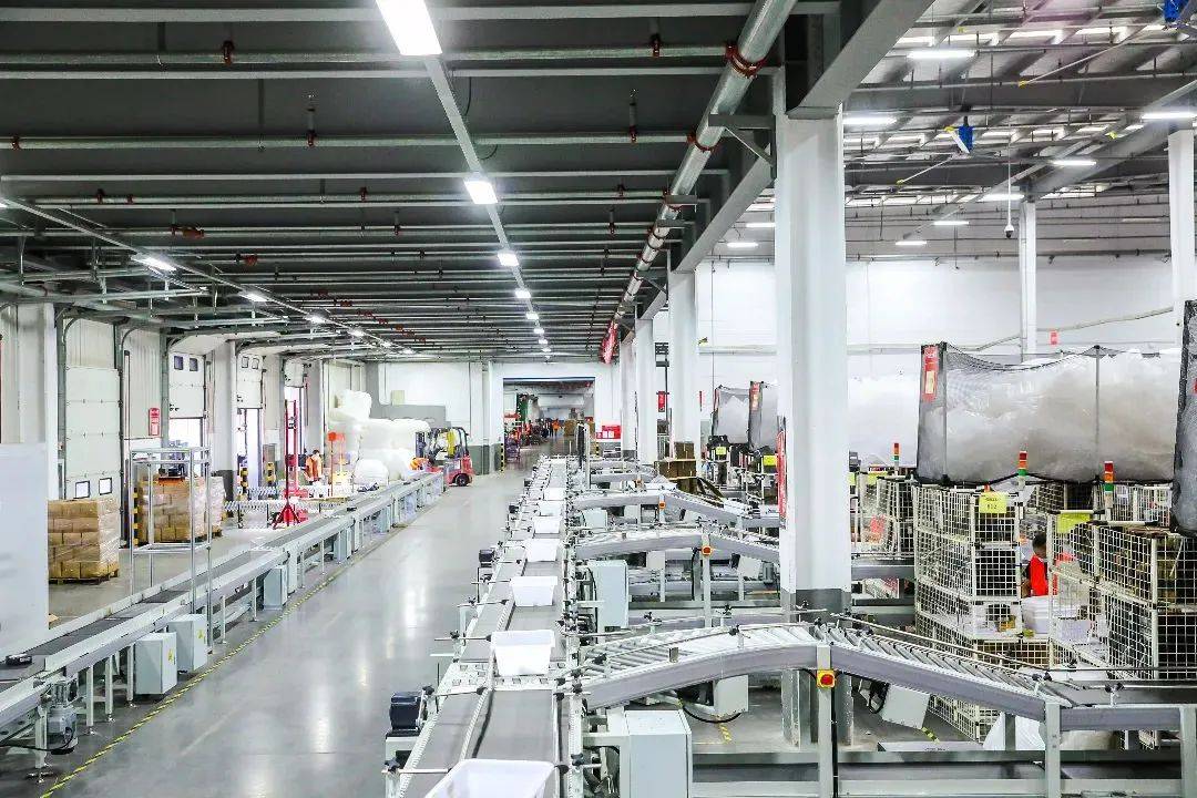 ͨ�^(gu��)�l(f��)�W(w��ng)���³��a(ch��n)Ʒ�wϵ����ݗ�������ľ��Ј�(ch��ng)-DHL���f