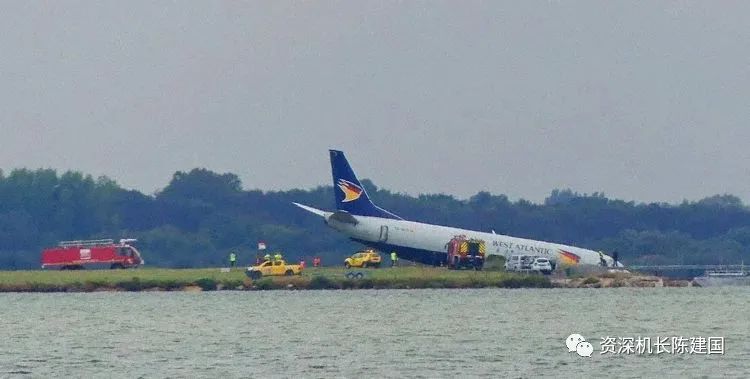 這“貨”八成是渴了,沖出跑道喝口水-加拿大雙清