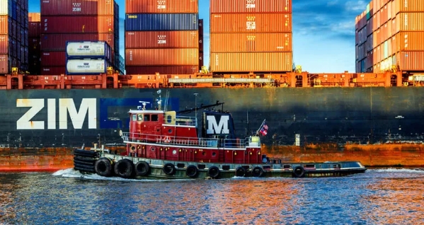 ���H���\��˾