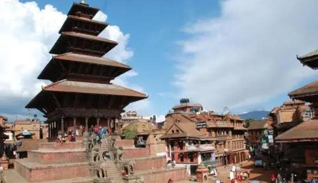 �Ჴ�����M