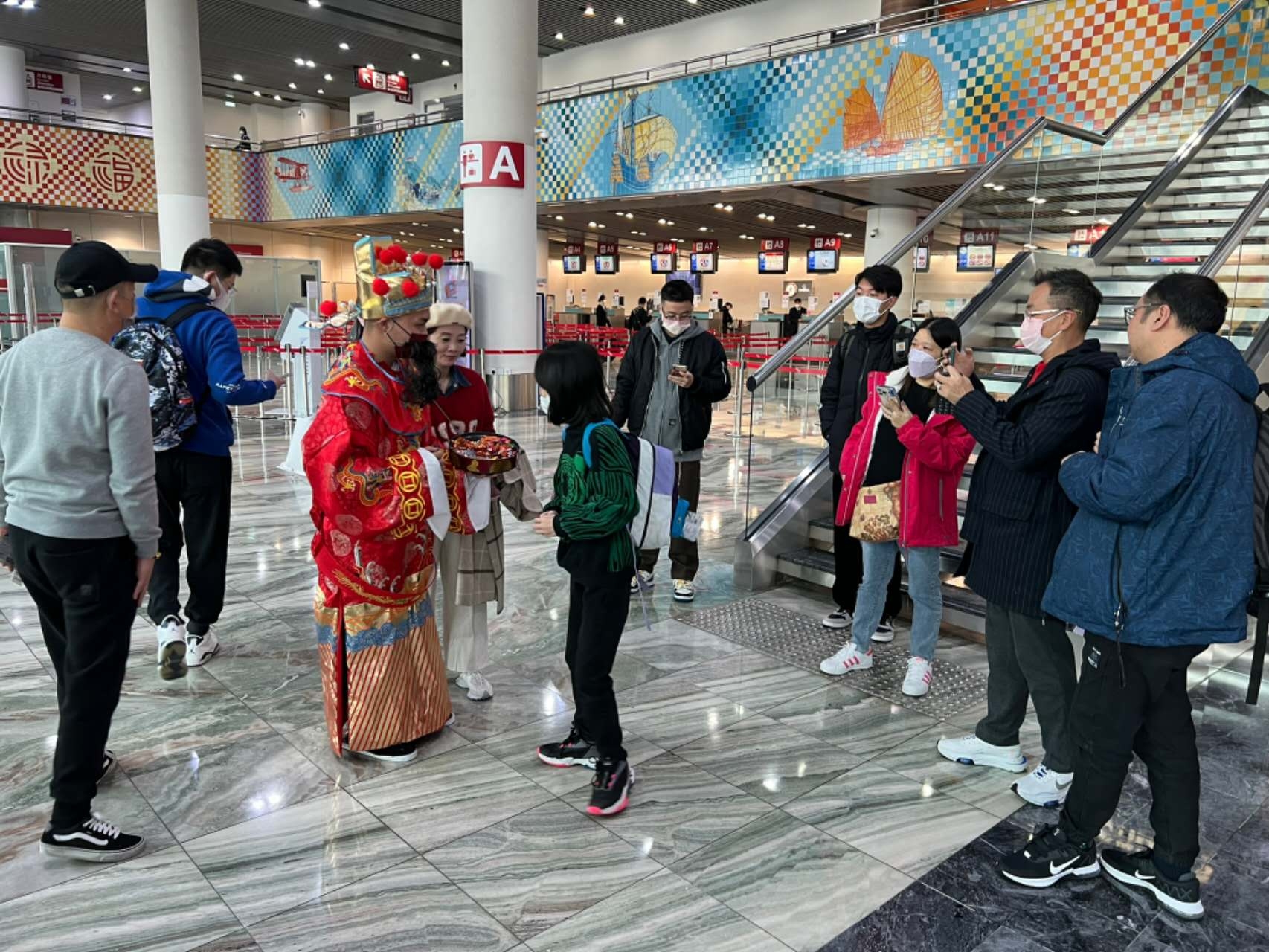  ���T���H�C������׌�ÿ͸��ܴ����Ĺ��՚��-����FBA����