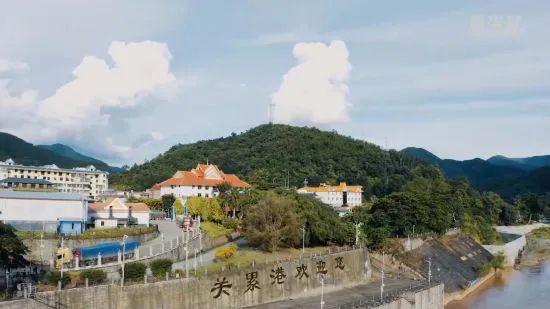  �P�۸��ǖ|�ρ��������ع����M�M�҇��ĵ�һ��